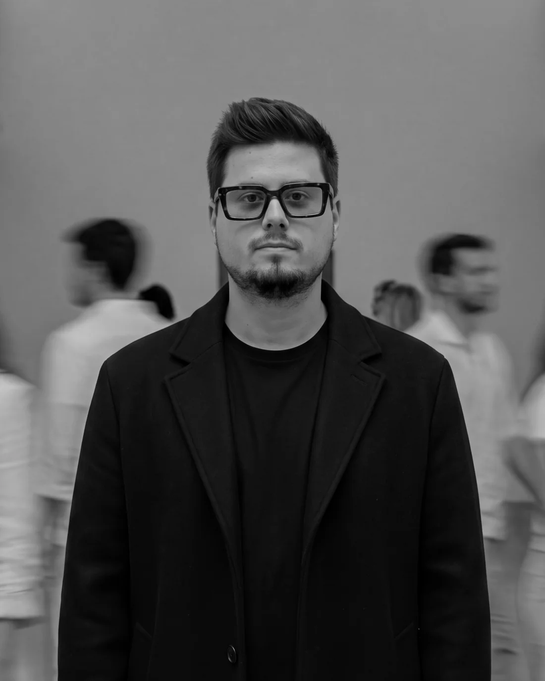 Guilherme Jasmins, fundador da Jasmins Studio, em retrato a preto e branco